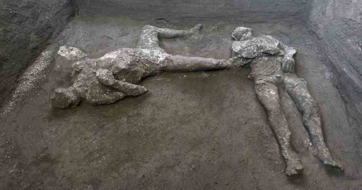 Pompeii , Mount Vesuvius , Skeletal remains