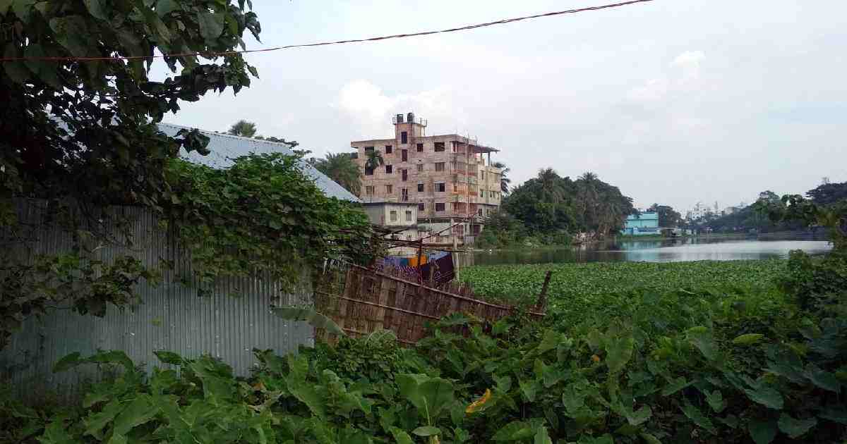 Water Development Board , Bapa , Bangladesh Poribesh Andolon , dismantle the illegal structures , land grabbers , River on the brink of death , Gumti river