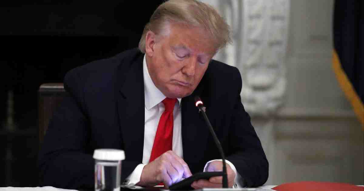Squelched by Twitter , Trump on internet , USA riot , Twitter , Donald Trump , social media , President Election of USA , Google and Apple