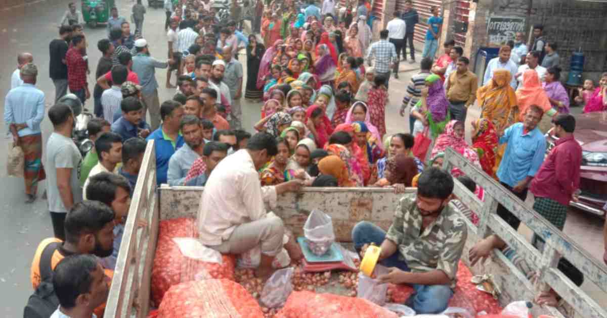TCB , Coronavirus situation in Bangladesh , coronavirus outbreak , COVID-19 pandemic , essential commodities , sell of TCB , Trading Corporation of Bangladesh , High Court , Commerce Ministry
