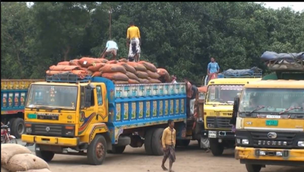 Bangladesh , India , Import , Onion
