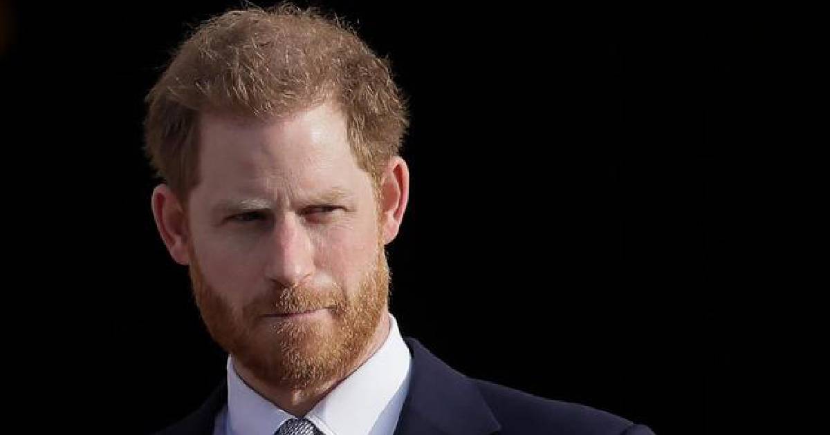 Buckingham Palace , British royal family , Prince Harry , royal ties , Princess Diana , Powerful media