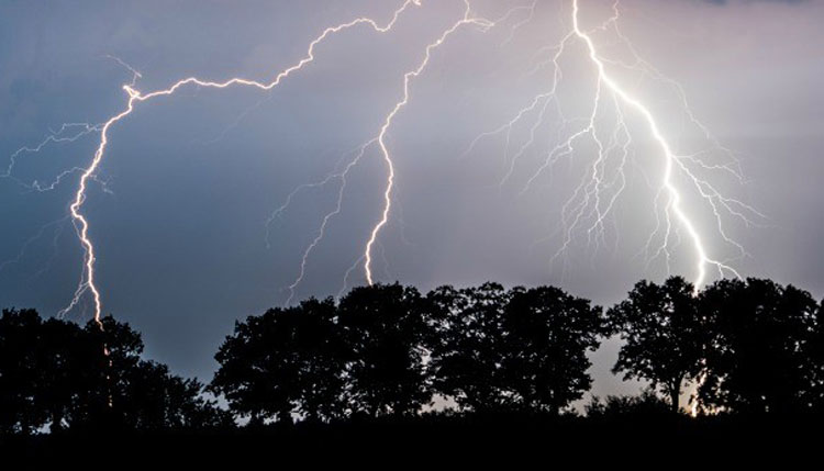 Kurigram , Dinajpur , Lightning death