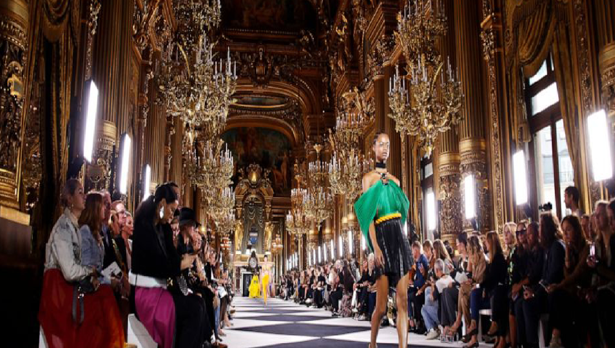Paris , Fashion