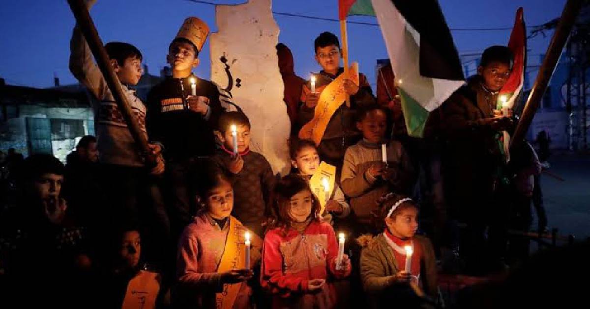 Palestinian militants , Israeli airstrikes , Gaza