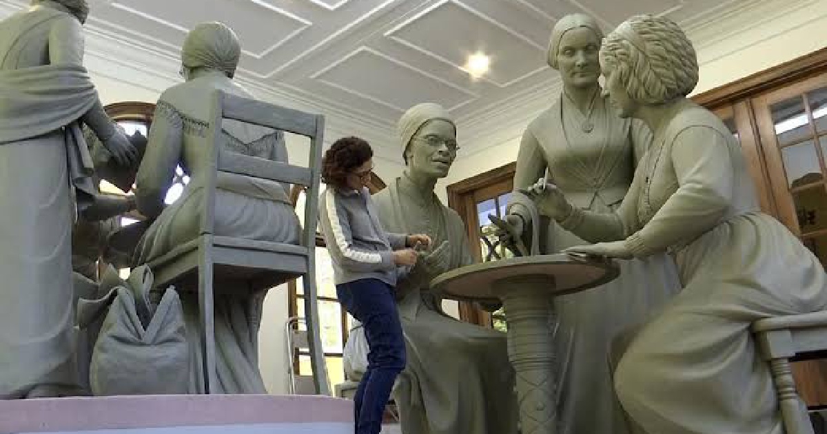Central Park , Sculptor