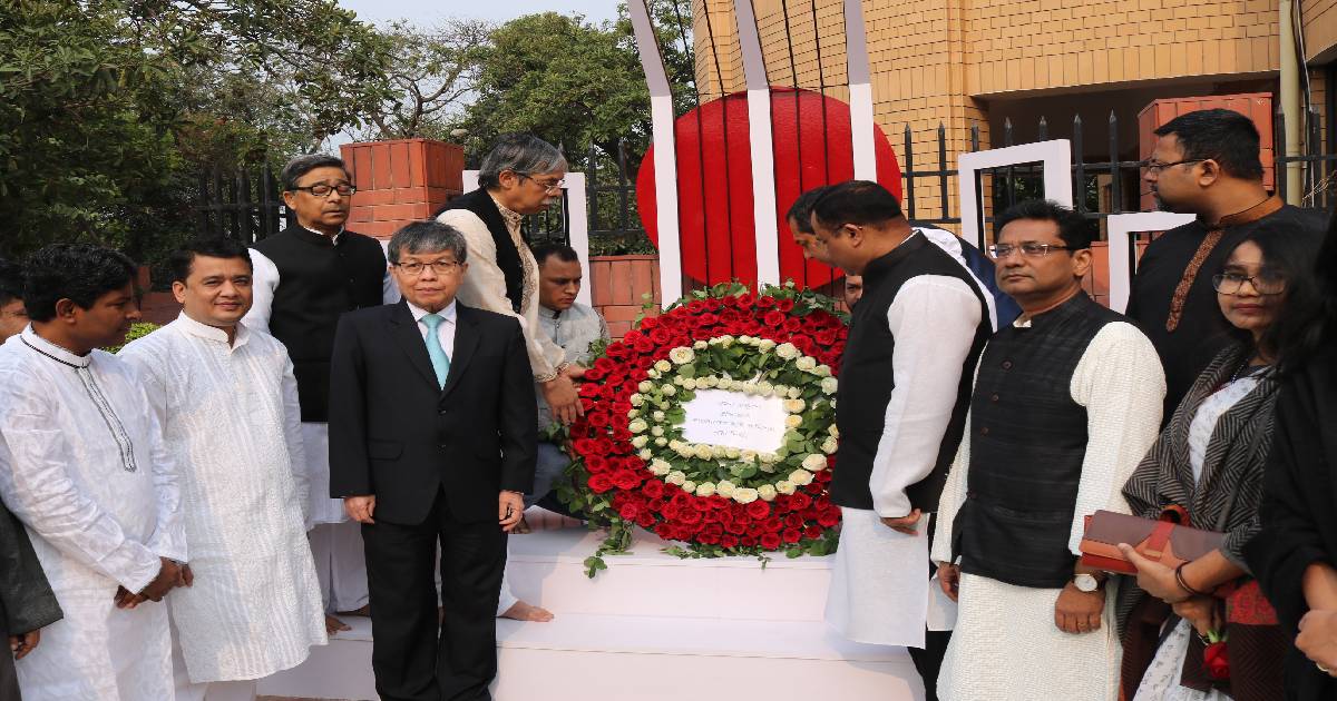 Language Martyrs’ Day , International Mother Language Day , Prime Minister Sheikh Hasina , hoisting of the national flag , Mother tongue