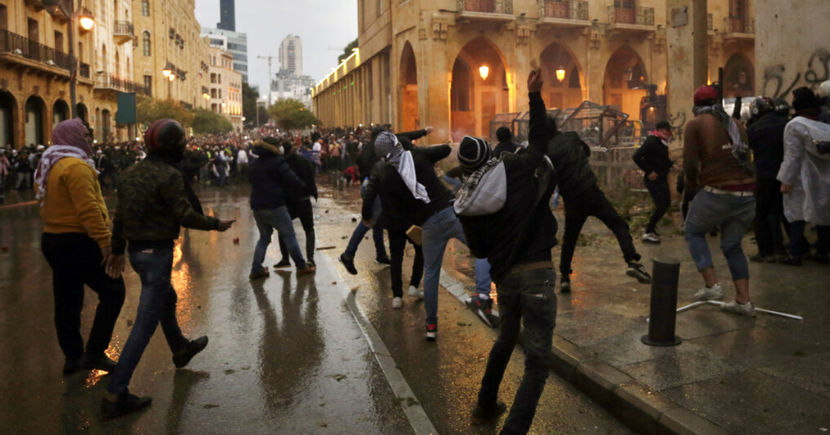 Lebanon , Lebanon police , Tear gas , Beirut riots , Protesters