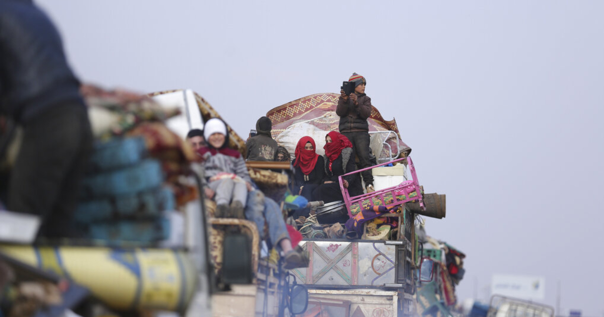 Syria , Syrian offensive , Warplanes , Russian warplanes , Syrian government offensive , 10 people killed , airstrikes