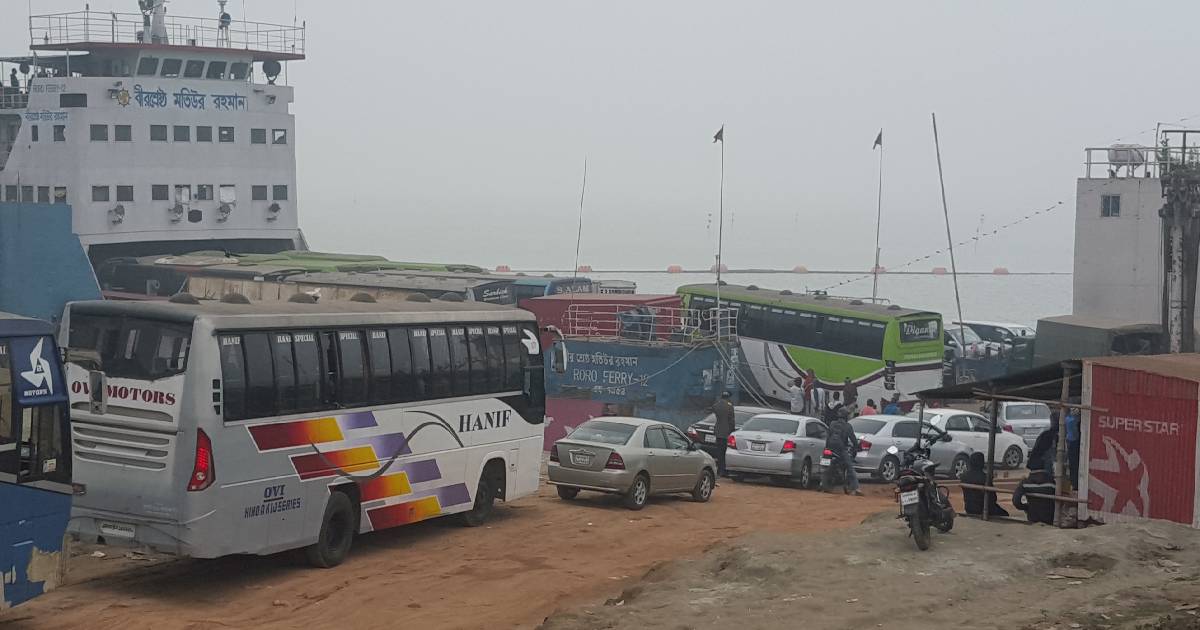 suspend , poor visibility , BIWTC , Paturia-Daulatdia , Dense fog , Ferry services